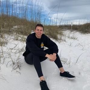 Meet your Posher, Dylan